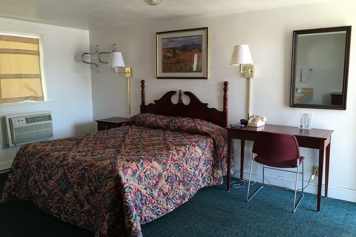 Room 15 of 21