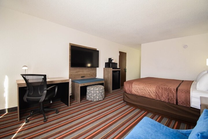 Room 64 of 72