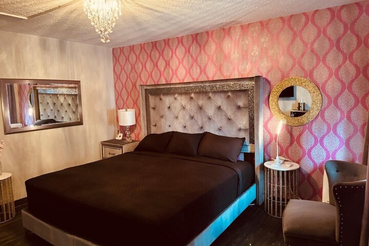 Room 29 of 77