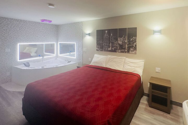 Room 32 of 36