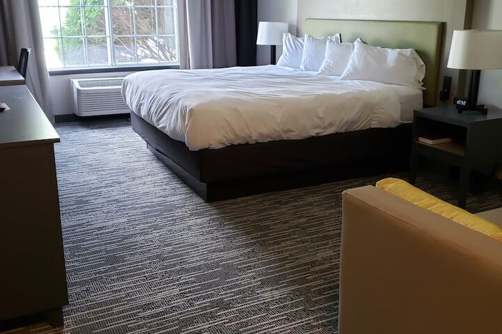 Country Inn & Suites by Radisson Detroit Lakes