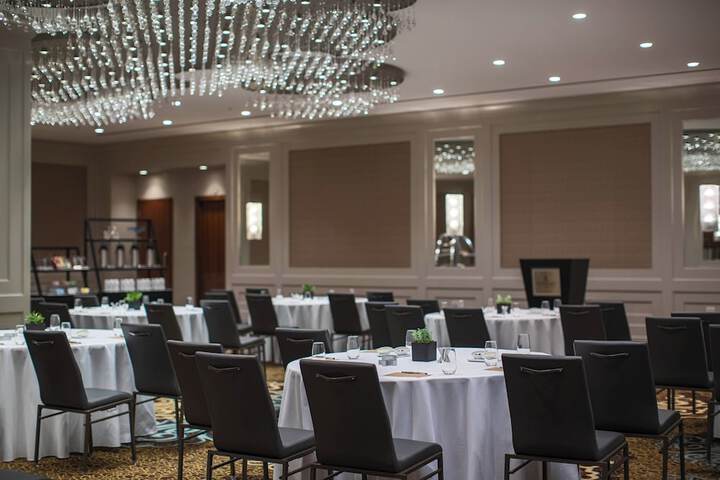 Renaissance Dallas Addison Hotel