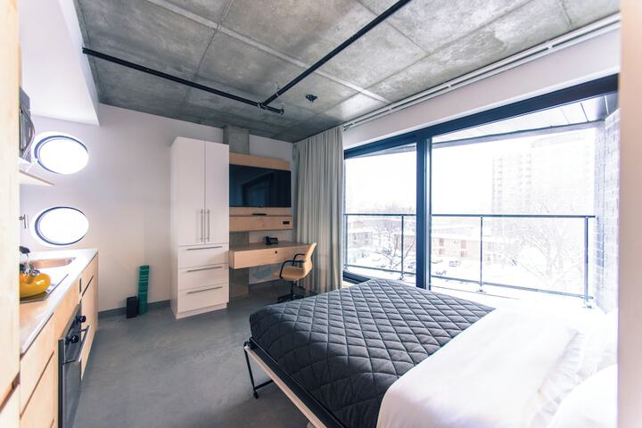 Room 66 of 91