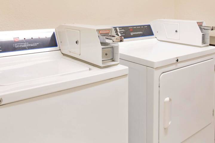 Laundry 41 of 43
