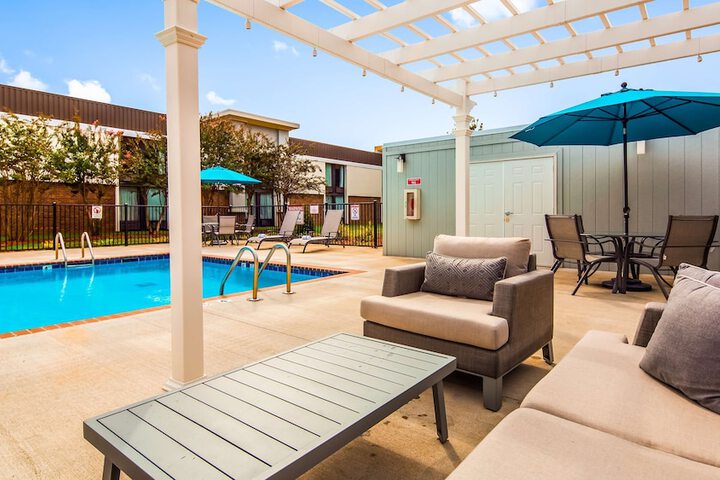 Pool 3 of 16