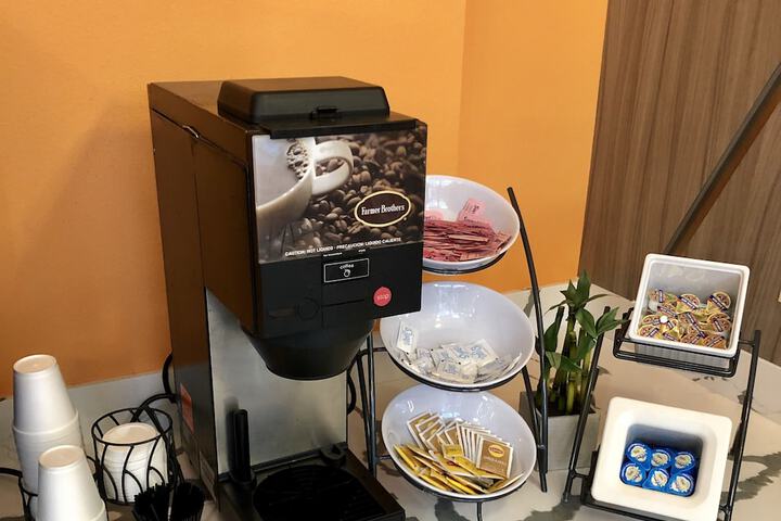 Breakfast/Coffee Service 24 of 27