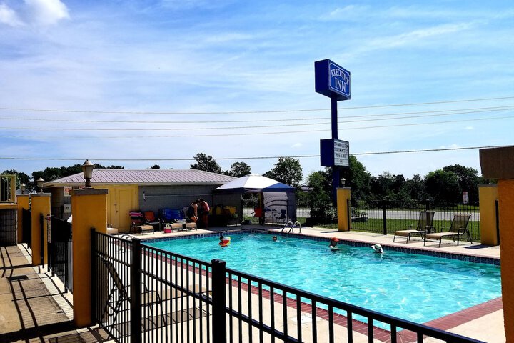 Pool 2 of 16