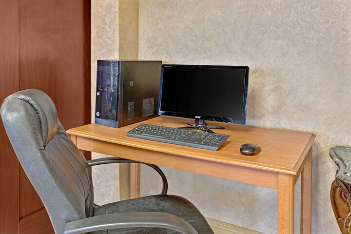Business Center 20 of 20