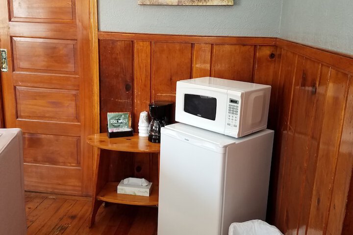 Room 51 of 86
