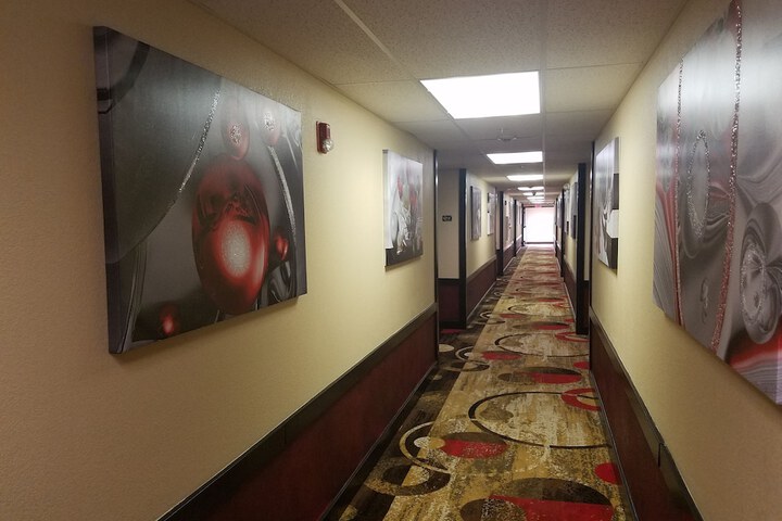 Ballroom/Hall 28 of 30