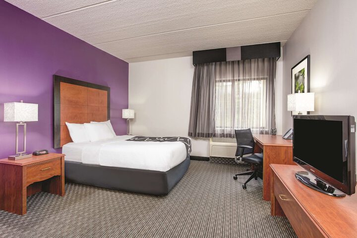 Room 16 of 27