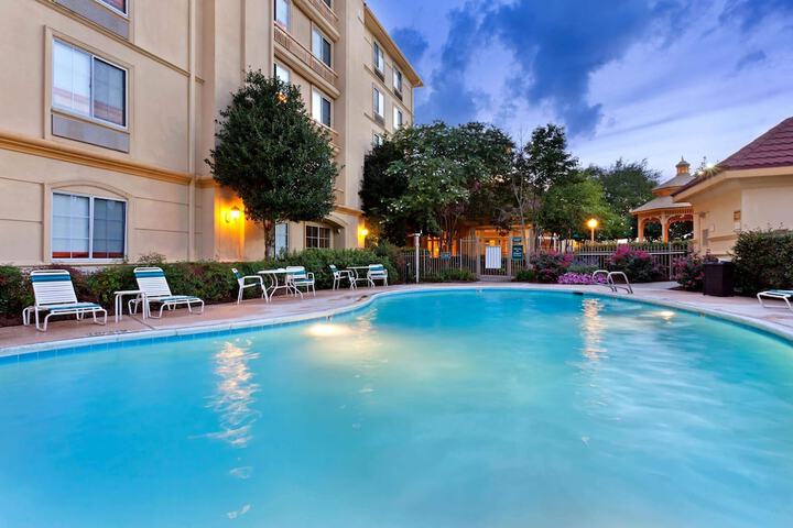 Pool 7 of 44