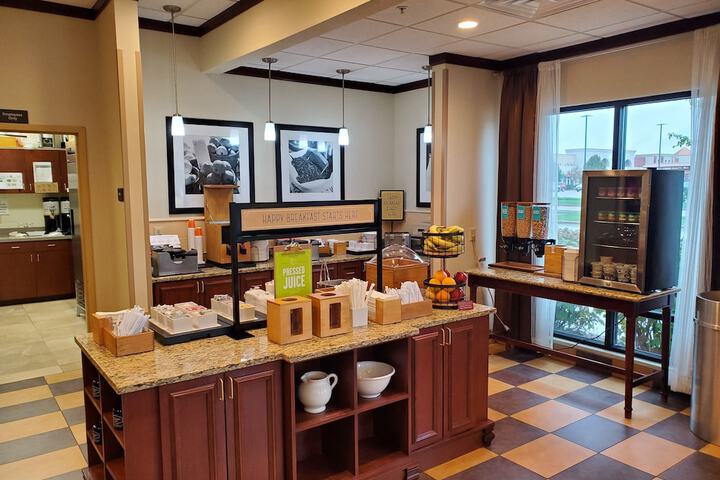 Breakfast/Coffee Service 32 of 41