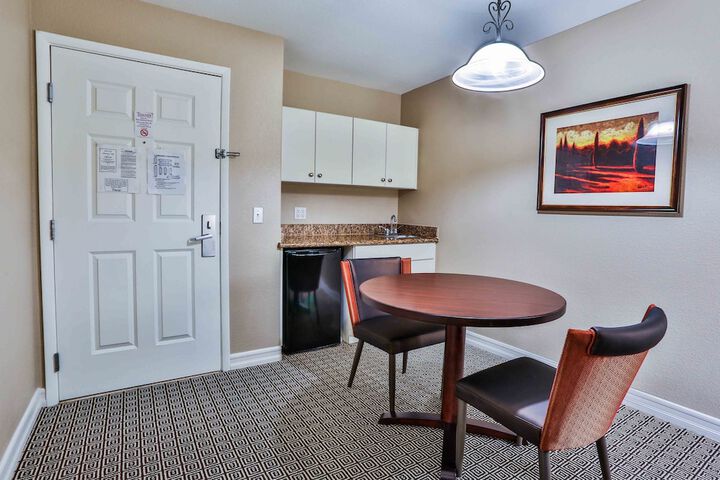 Room 40 of 62