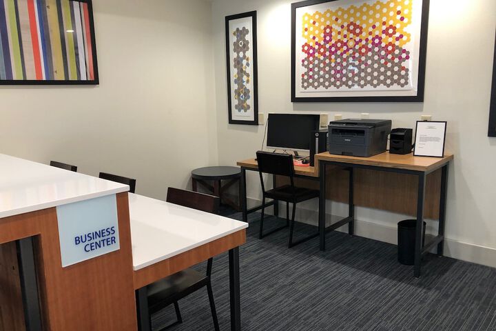Holiday Inn Express & Suites Franklin KY by IHG