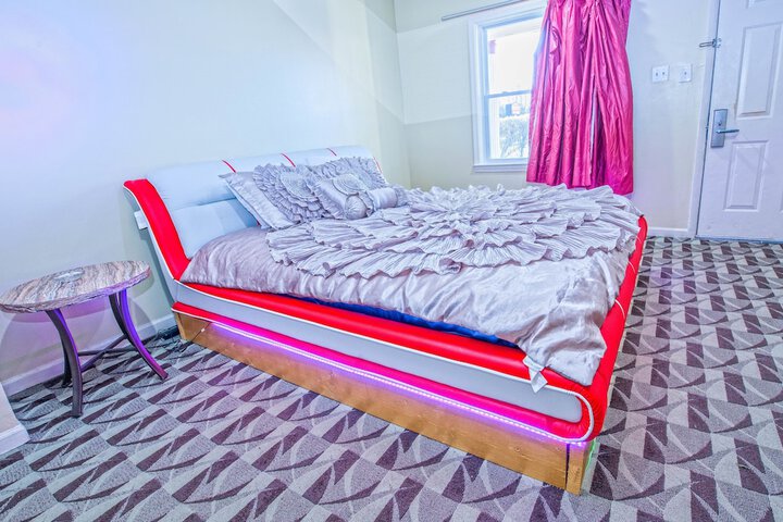 Room 15 of 27