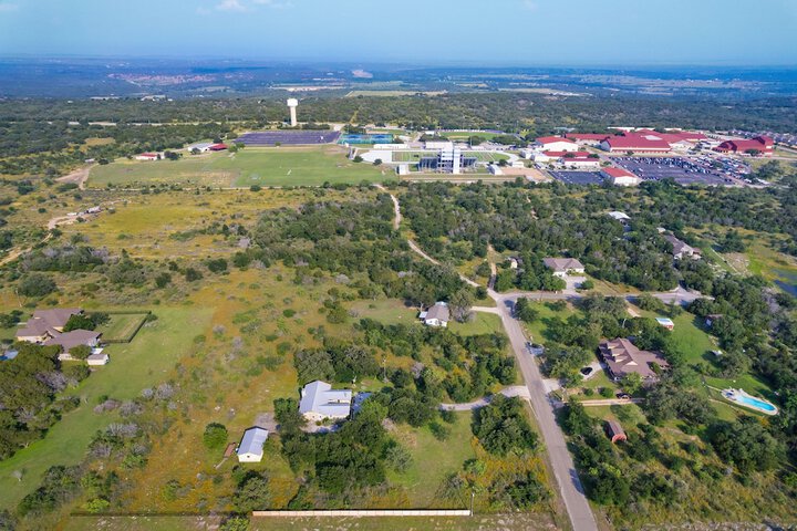 Pet-friendly Marble Falls Home w / Hot Tub!
