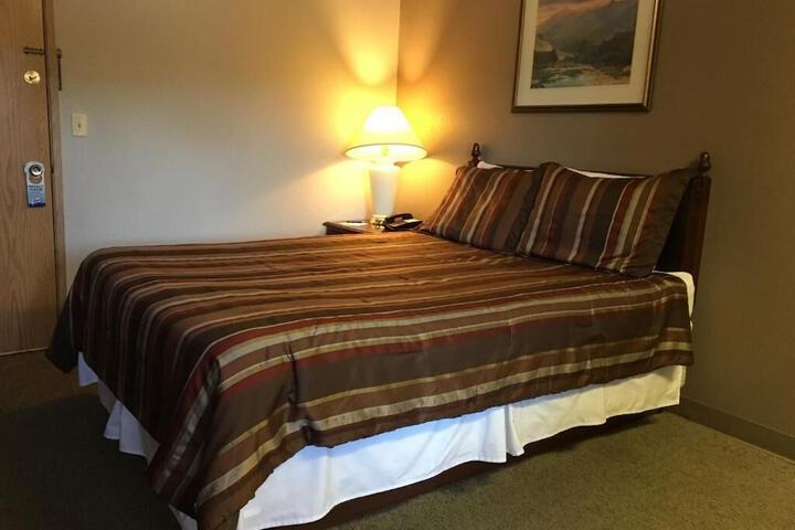 Timber Lodge Inn