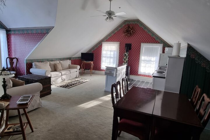 Room 70 of 125
