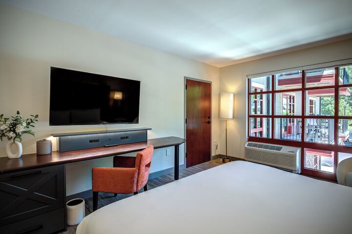 Room 52 of 120