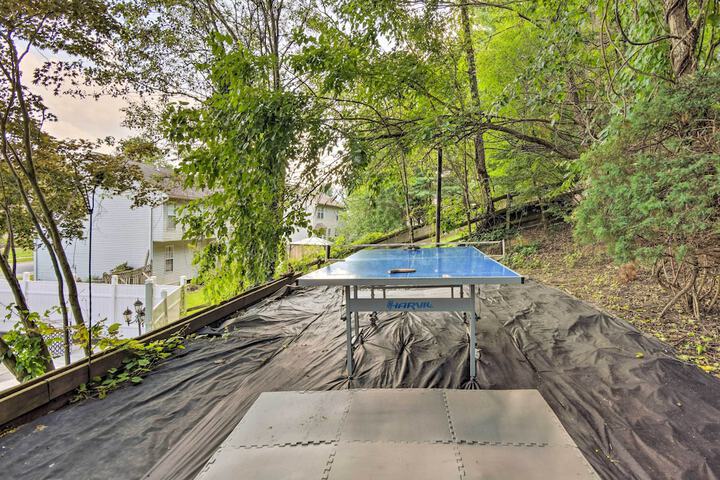 Bel Air Apartment w / Pool 2 Mi to Main St