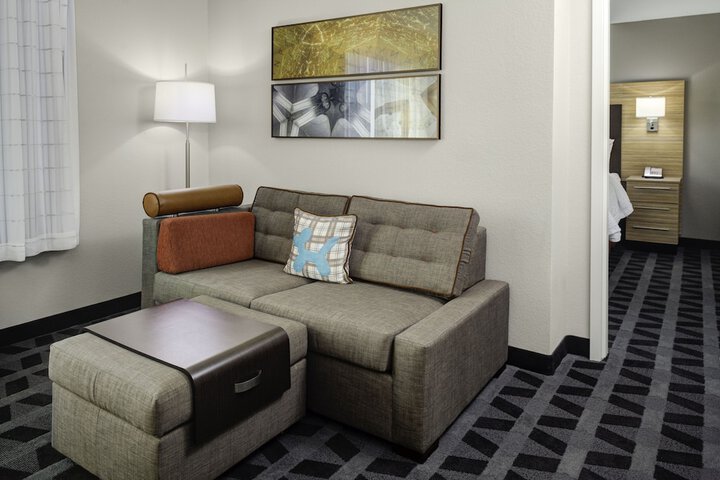 Room 7 of 24
