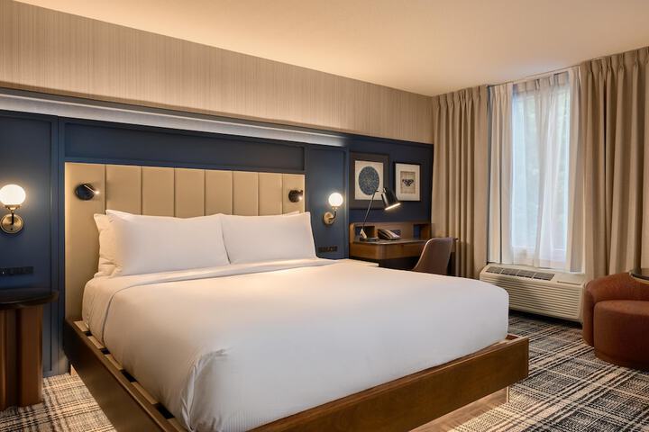DoubleTree by Hilton North Vancouver