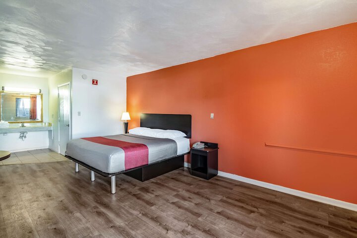 Motel 6 Portsmouth VA