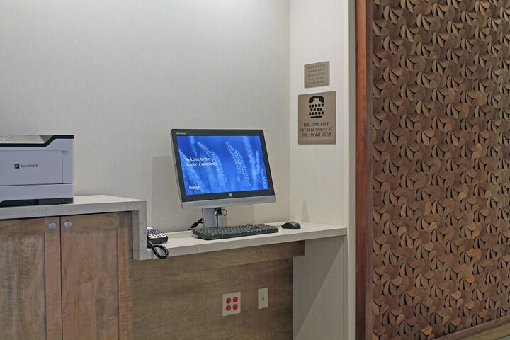 Business Center 41 of 41