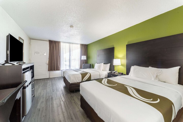 Quality Inn & Suites Vandalia near I-70 and Hwy 51