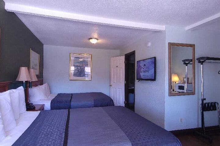 Room 26 of 59