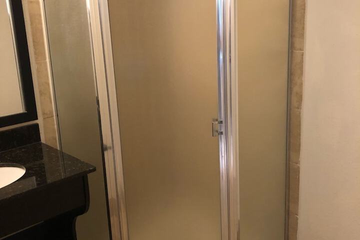 Room 4 of 34