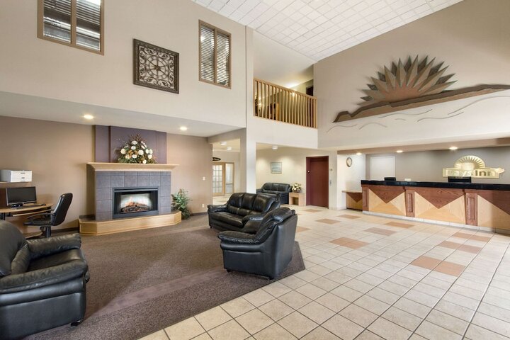 Hotel Interior 4 of 28