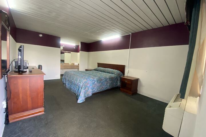 Room 16 of 22