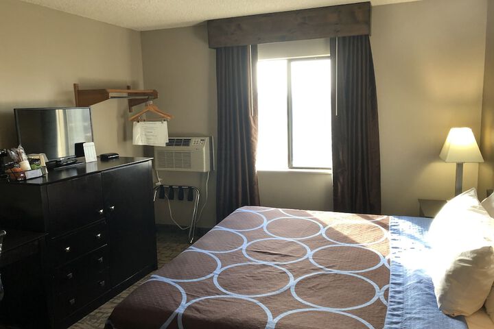Room 15 of 24