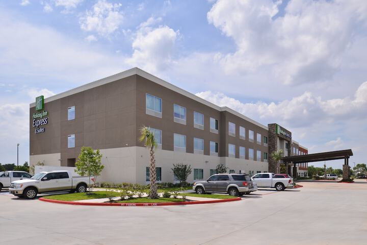 Hotel 7 of 51