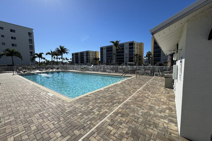 Pool 7 of 60