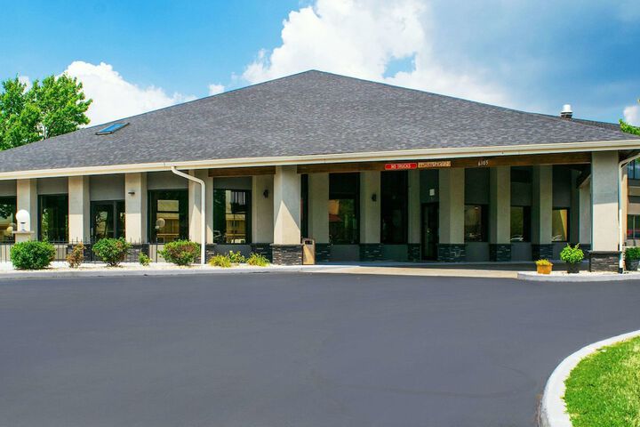 Hotel 4 of 41