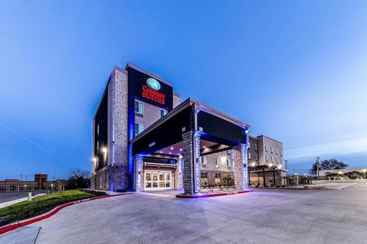 Hotel 7 of 43