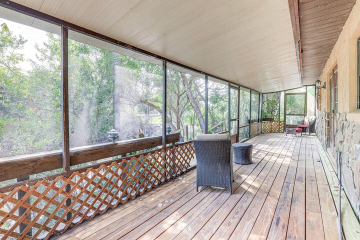 Lake Placid Home w / Screened Porch: Near Lake Clay