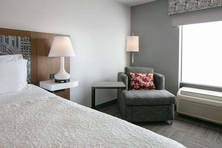 Room 14 of 28