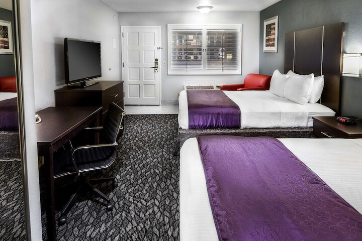 Room 15 of 25