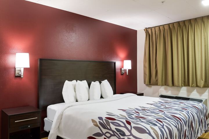 Room 10 of 25