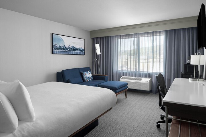 Courtyard by Marriott Los Angeles Burbank Airport