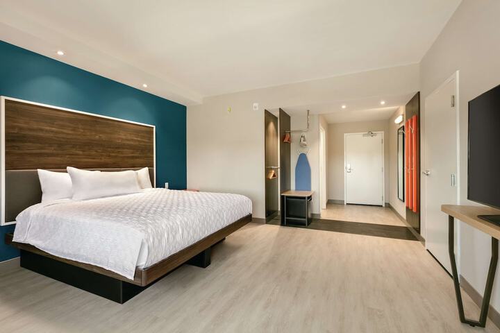 Room 18 of 31