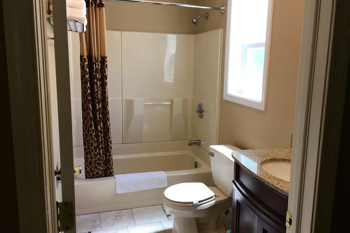 Room 8 of 15