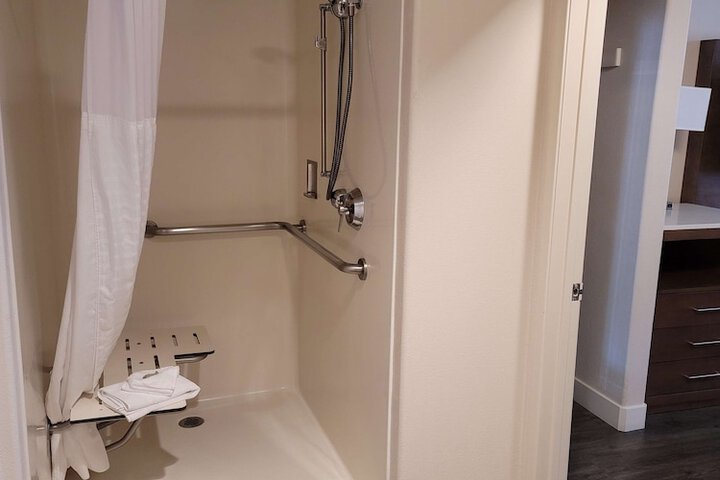Room 20 of 29