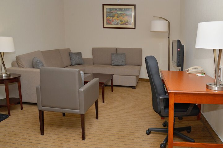 Room 43 of 64