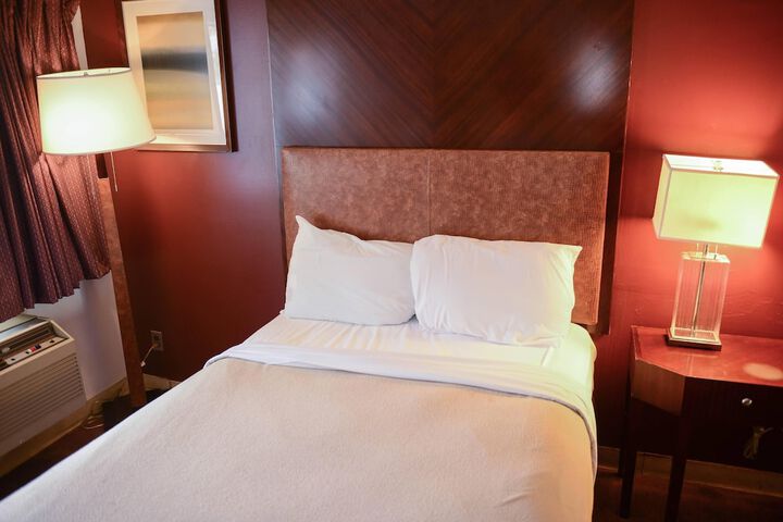 Room 21 of 43