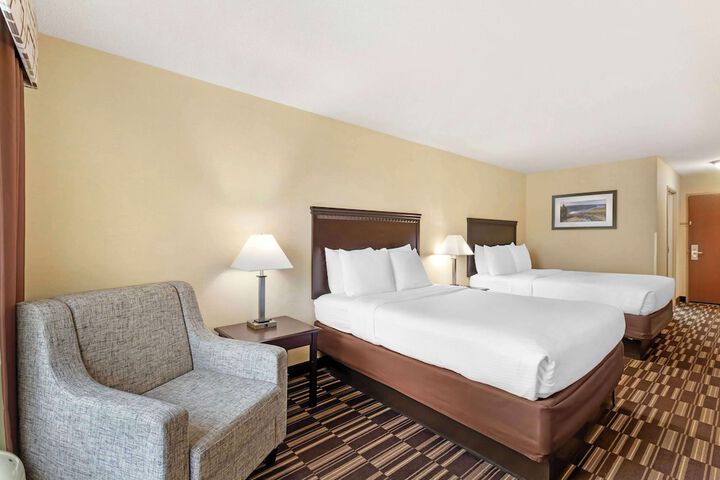 Best Western Plus Victor Inn & Suites
